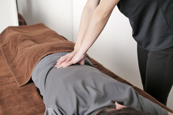 腰痛などでお困りの方のご相談を承ります
